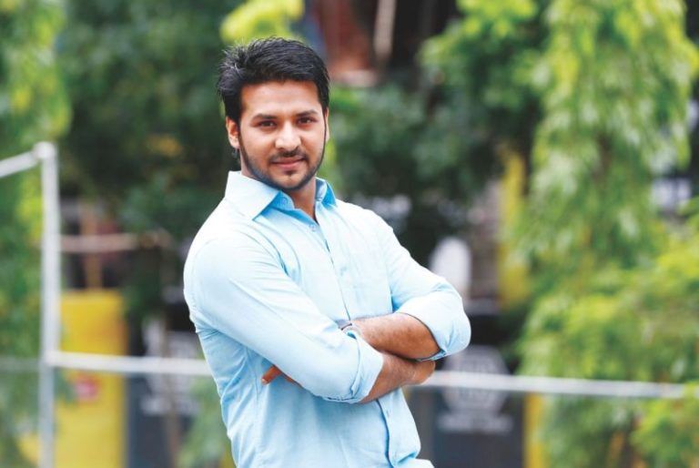 কয়েকজন ছাড়া কারও চেহারাই দেখছি না: নিরব
