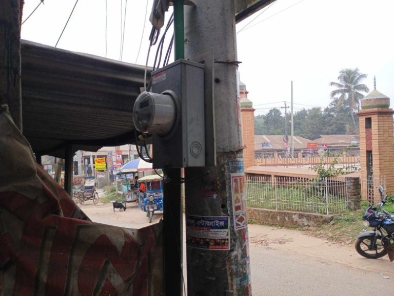 মধুপুরে টাকা দিলেই ফিরে পাওয়া যায় চুরি যাওয়া বিদ্যুতের মিটার