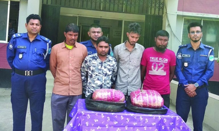 বাসাইলে ১০ কেজি গাঁজাসহ চারজন আটক