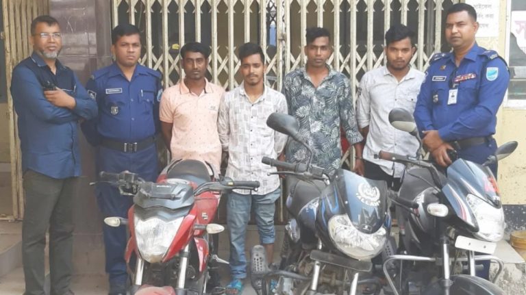 মির্জাপুরে ৩টি চোরাই মোটরসাইকেলসহ আন্ত: জেলা চোর চক্রের ৪ সদস্য গ্রেপ্তার