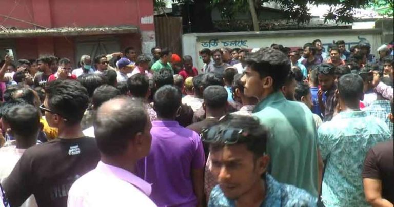টাংগাইলে সমাবেশকে কেন্দ্র করে আওয়ামী লীগের দুই পক্ষের উত্তেজনা
