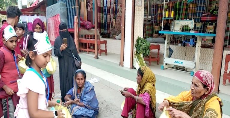 বাসাইলে ঠিকানার ইফতার বিতরণ