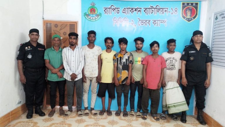 ভৈরবের বিভিন্ন স্থান হতে ৮ ছিনতাইকারী আটক