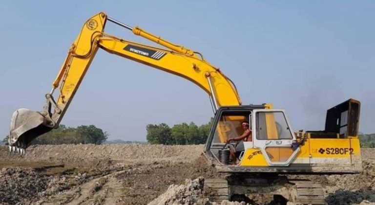 মির্জাপুরে বালু তোলার অভিযোগে খনন যন্ত্র ধ্বংস