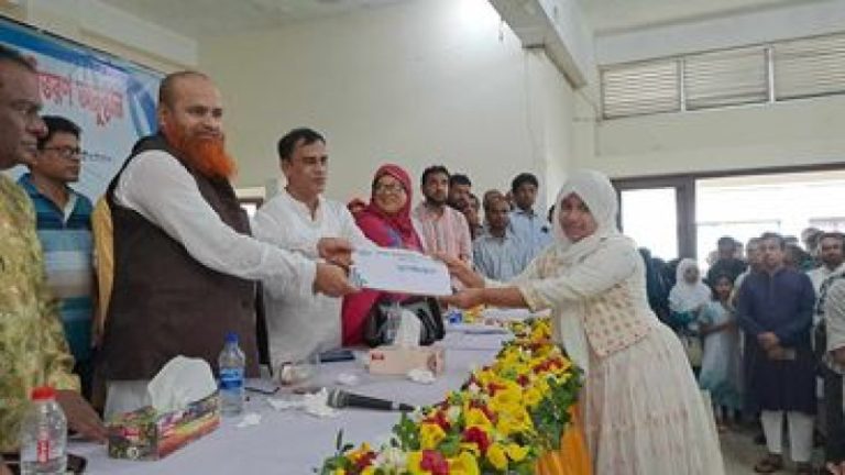 ঘাটাইলে গণিত অলিম্পিয়াড ও  শিশু বৃত্তি এর সনদ ও পুরস্কার বিতরণ