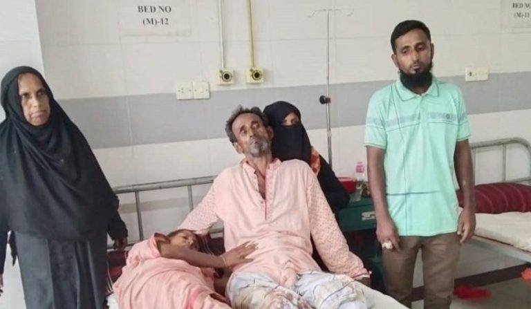টাংগাইলে ইউপি সদস্যের হামলায় আহত এক বৃদ্ধার পরিবার
