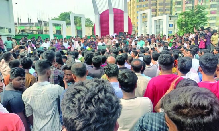 মির্জাপুরে সংখ্যালঘু নির্যাতনের প্রতিবাদে বিক্ষোভ ও সমাবেশ