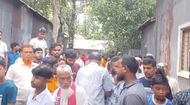 কালিহাতীতে এক যুবককে কুপিয়ে হত্যা