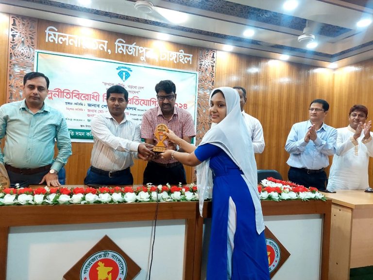 মির্জাপুরে বিতর্ক প্রতিযোগিতার ফাইনাল