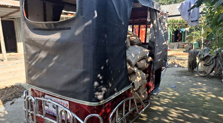 টাংগাইলে সরকারের খাদ্য কর্মসূচির চাল ‘কালোবাজারে বিক্রি’র অভিযোগ