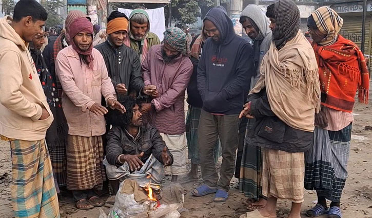 টাংগাইলে তীব্র শীতে বিপাকে পড়েছেন নিম্ন আয়ের মানুষ