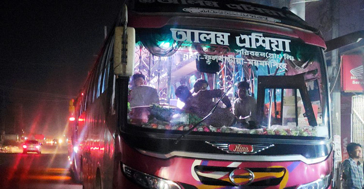 ঘাটাইলে শিক্ষা সফরের বাসে ডাকাতির ঘটনায় দুজন আটক