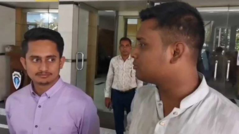 ‘ভেরি কনফিডেনসিয়াল’ অভিযোগ নিয়ে দুদকে হাসনাত-সারজিস