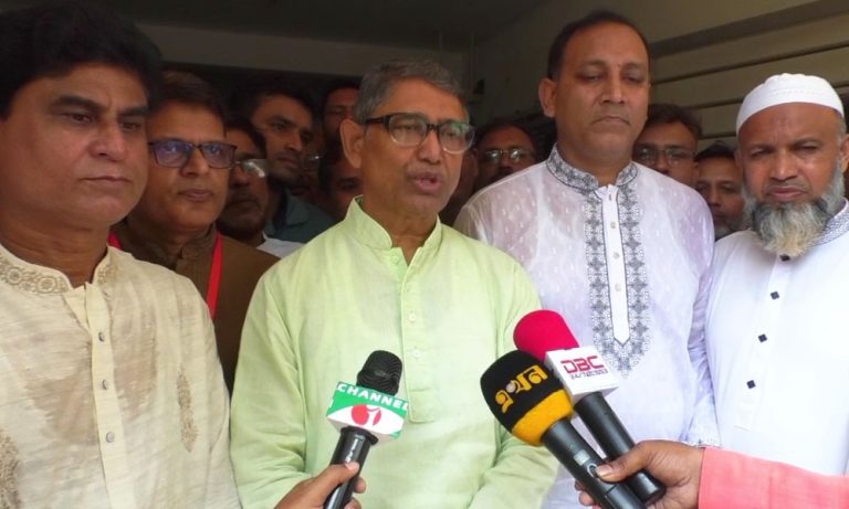 ফ্যাসিস্ট সরকার গণতন্ত্রের কথা না বলে শুধু উন্নয়নের কথা বলতেন