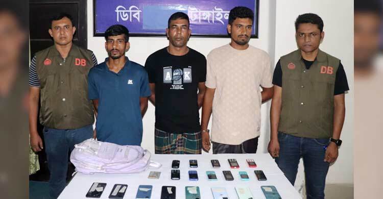 টাংগাইলে আন্তঃজেলা ডাকাত দলের ৩ সদস্য গ্রেফতার