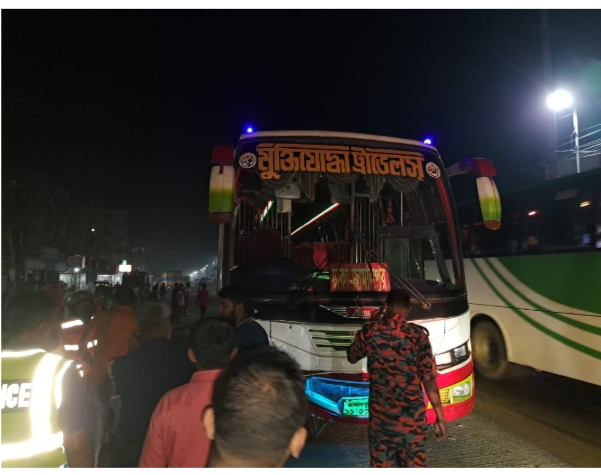 মধুপুরে বাস মাহিন্দ্র মুখোমুখি সংঘর্ষে চালকসহ দু’জন নিহত
