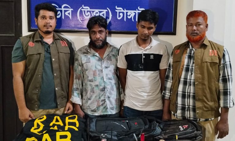 টাংগাইলে তেল ভর্তি ট্রাক ডাকাতির ঘটনায় দুইজন গ্রেফতার