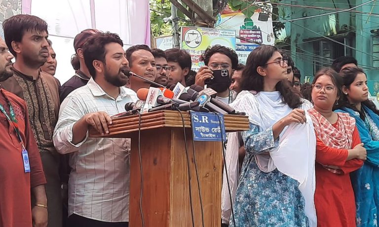 আমরা পিন্ডি ভেঙেছি দিল্লির দাসত্ব করার জন্য নয়-নাহিদ
