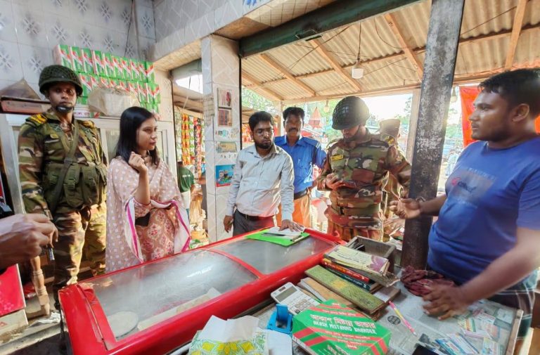 চাপড়ী ও গারো বাজারে হোটেলে মোবাইল কোর্ট, ২৩ হাজার টাকা জরিমানা