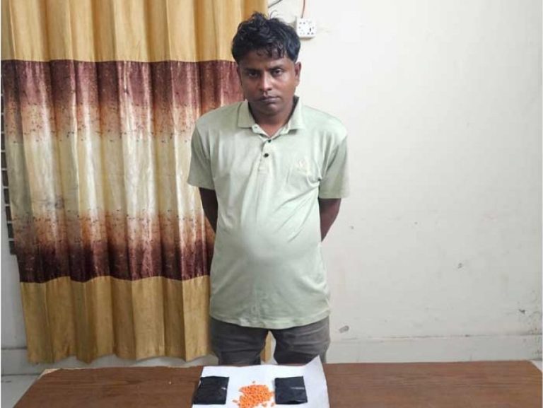 সখীপুরে ইয়াবাসহ শ্রমিকদল নেতা আটক