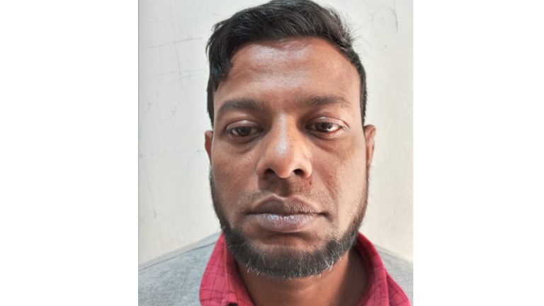 মধুপুরে এক প্রতারক গ্রেফতার