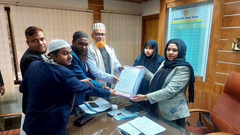মির্জাপুরে এনসিপি নেতাদের নিয়ে জামায়াতের প্রার্থীর মনোনয়ন পত্র জমা