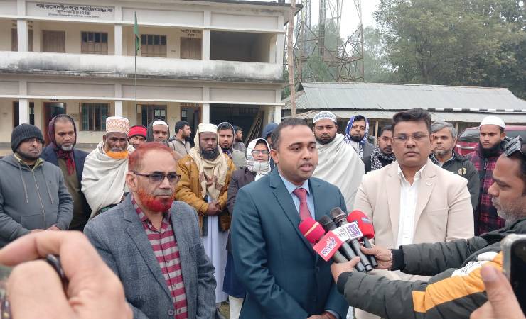 ঘাটাইলে ভোট কেন্দ্র পরিদর্শন করলেন সহকারী রিটার্নিং কর্মকর্তা