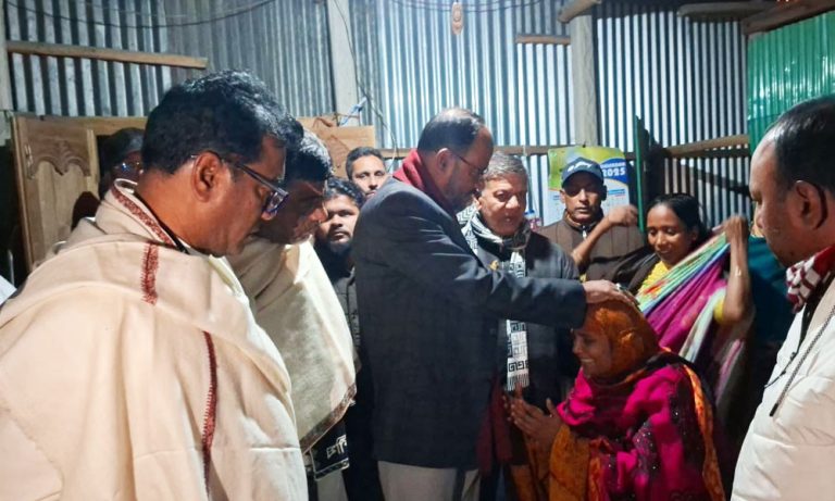 টাংগাইলে খুন হওয়া অটোচালকের পরিবারের পাশে সুলতান সালাউদ্দিন টুকু