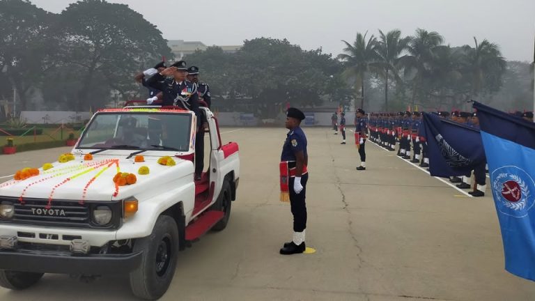 মির্জাপুরে ২৩তম বিভাগীয় ক্যাডেট (এসআই) ব্যাচের সমাপনী কুচকাওয়াজ অনুষ্ঠিত