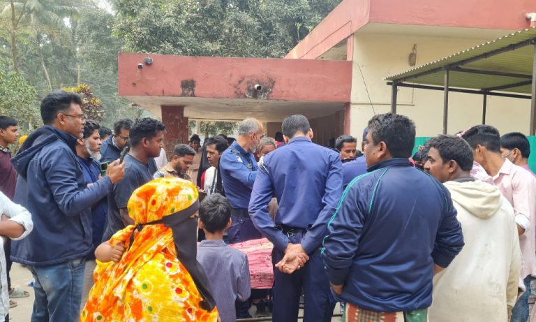 বাসাইলে জমির আইল কাটা নিয়ে বিরোধের জেরে এক বৃদ্ধকে পিটিয়ে হত্যার অভিযোগ