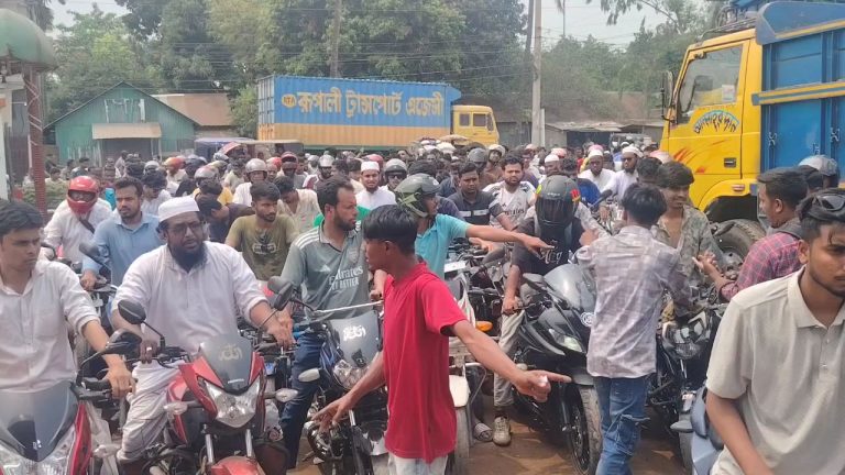 ভূঞাপুরে জ্বালানি তেলের সঙ্কটে বিপাকে পড়েছেন কৃষক ও গাড়ি চালকরা