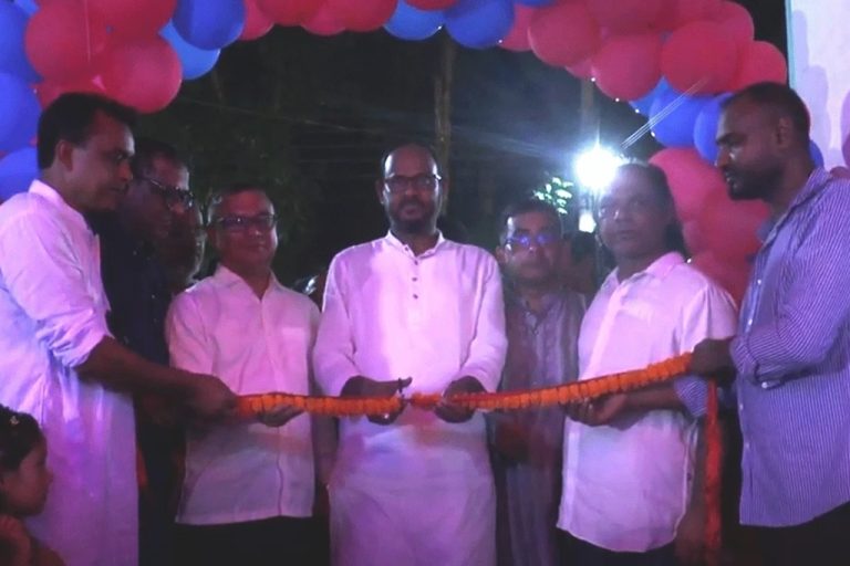 টাংগাইলে মাসব্যাপী গ্রামীণ কুটির শিল্প ও উদ্যোক্তা মেলার উদ্বোধন