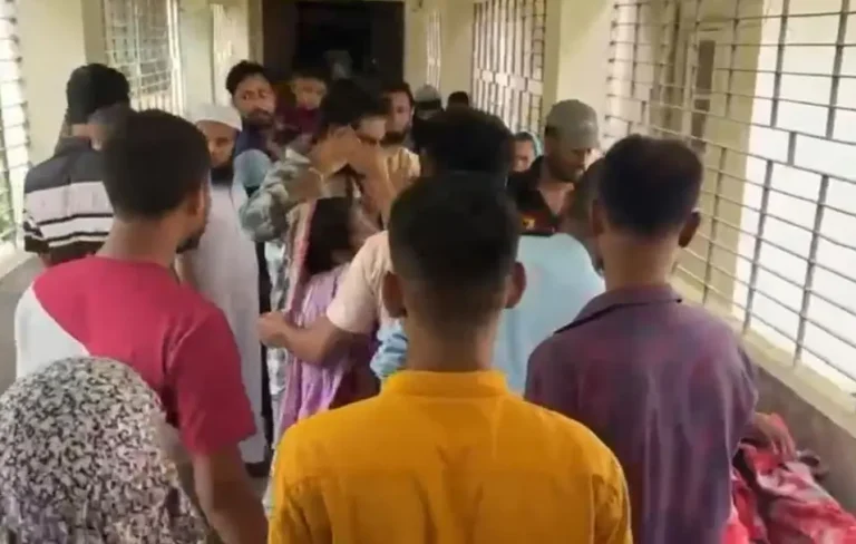 নরসিংদীতে বাড়িতে ঢুকে এক ব্যক্তিকে গুলি করে হত্যা