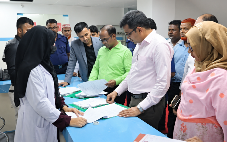 টাঙ্গাইলে দুই ক্লিনিক সিলগালা