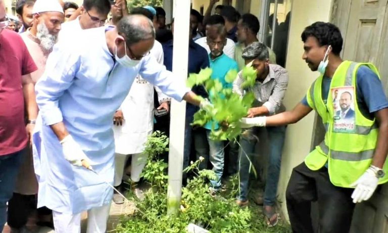 টাংগাইল মেডিক্যালে ডেঙ্গু প্রতিরোধ ও পরিচ্ছন্নতা অভিযান