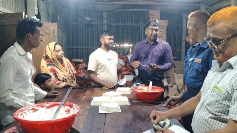 ভূঞাপুরে চার প্রতিষ্ঠানকে ভোক্তা অধিকার এর জরিমানা
